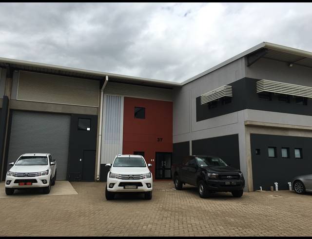 233M² WAREHOUSE RENTED IN CORNUBIA